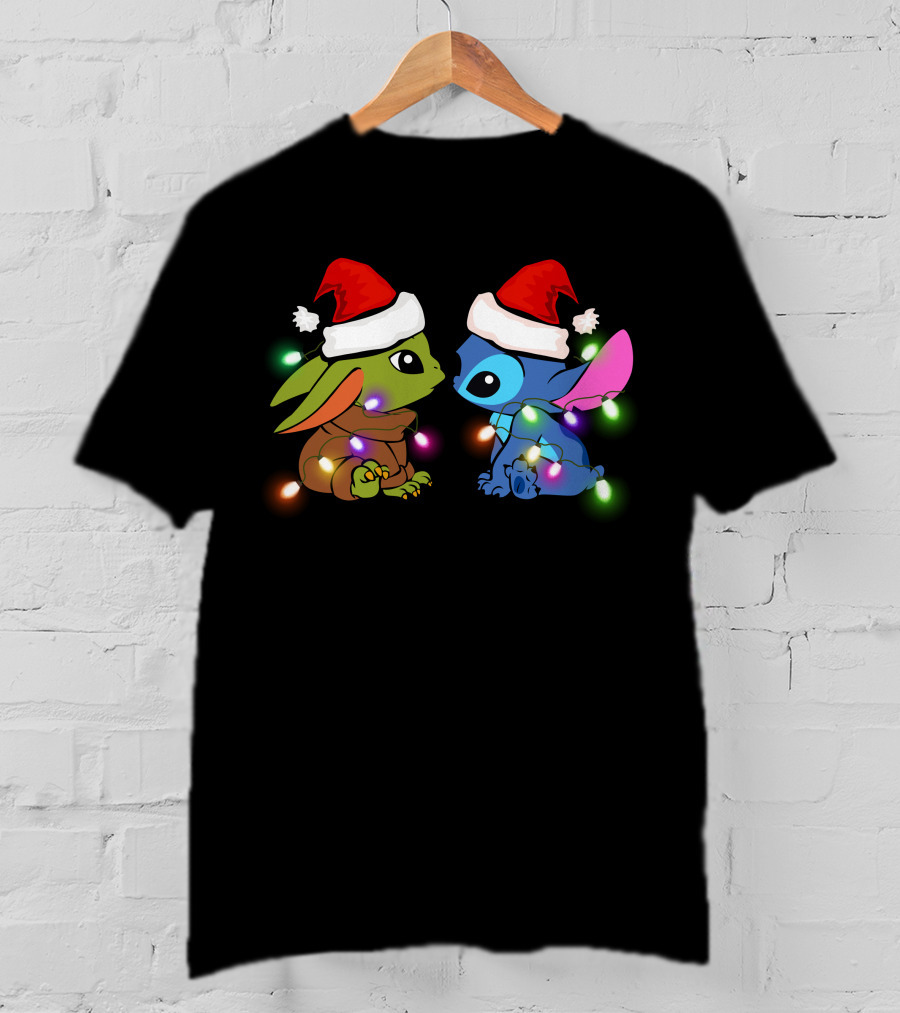 ST&BYD Kiss Christmas Lights Creature Pair Santa Hats T-Shirt