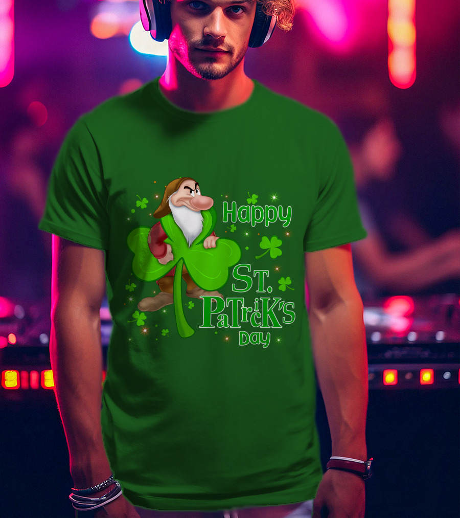 Happy St. Patrick's Day Grumpy Dwarf With Clover And Shamrocks T-Shirt