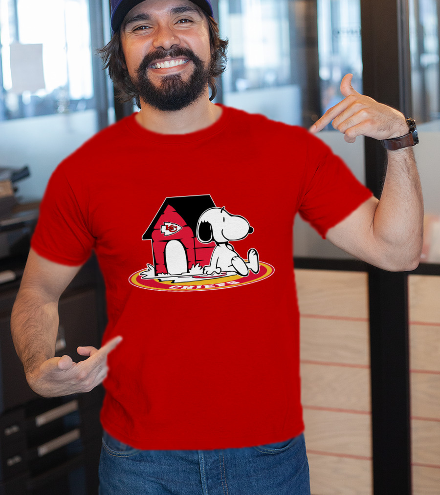 Kansas City Chiefs Snoopy Fan Now And Forever T-Shirt