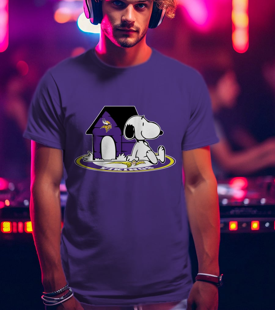 Snoopy Minnesota Vikings Football Fan Now And Forever T-Shirt