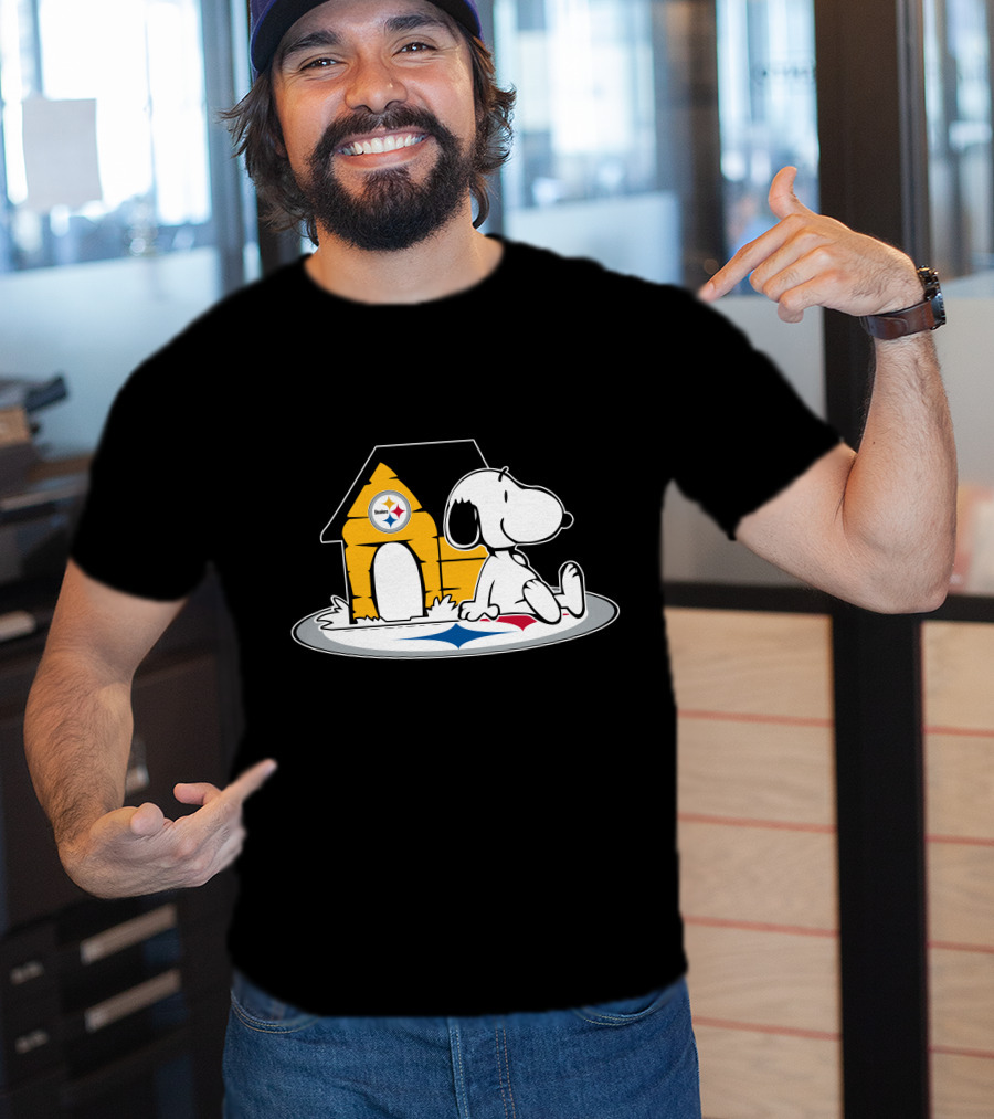 Snoopy With Pittsburgh Steelers Doghouse Football Fan Forever T-Shirt