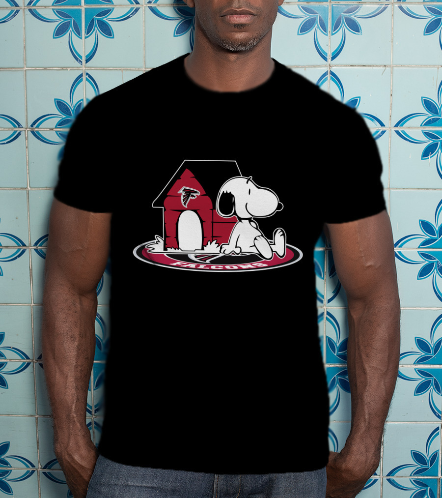 Atlanta Falcons Snoopy Doghouse Fan Forever T-Shirt