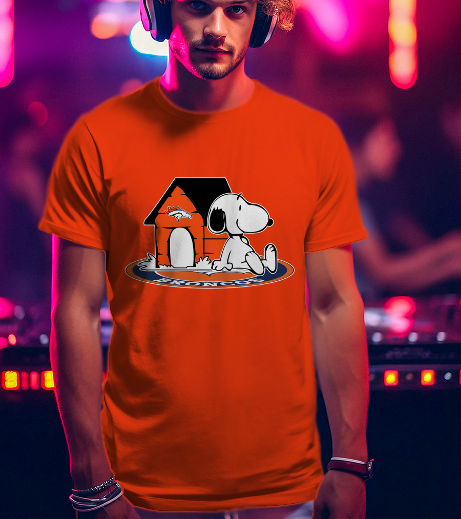 Denver Broncos Snoopy Fan Forever T-Shirt