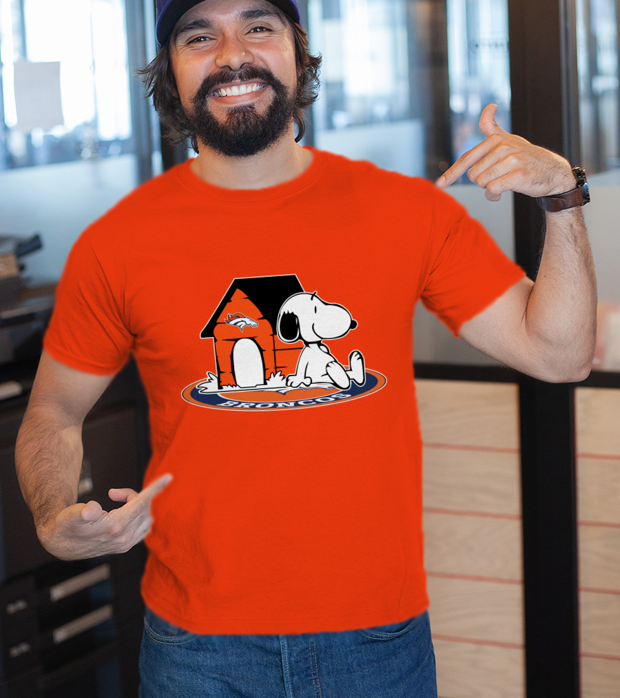 Denver Broncos Snoopy Fan Forever T-Shirt
