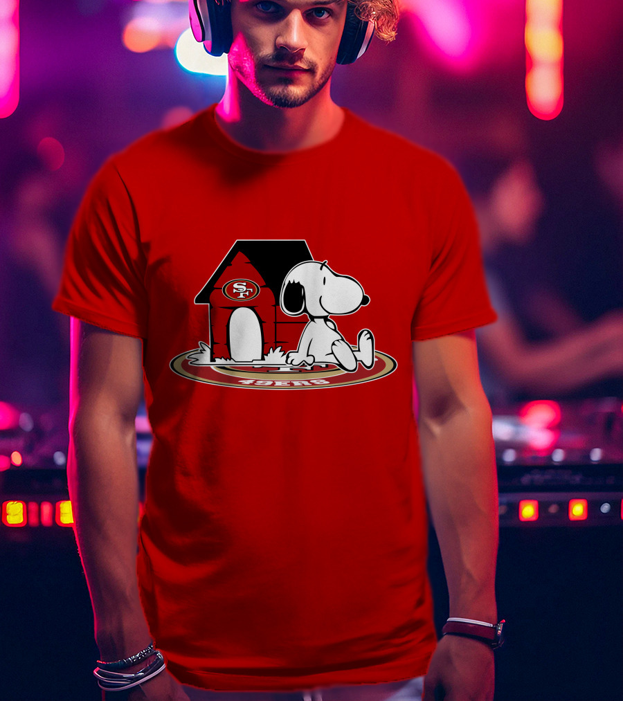 San Francisco 49ers Snoopy Fan Forever T-Shirt