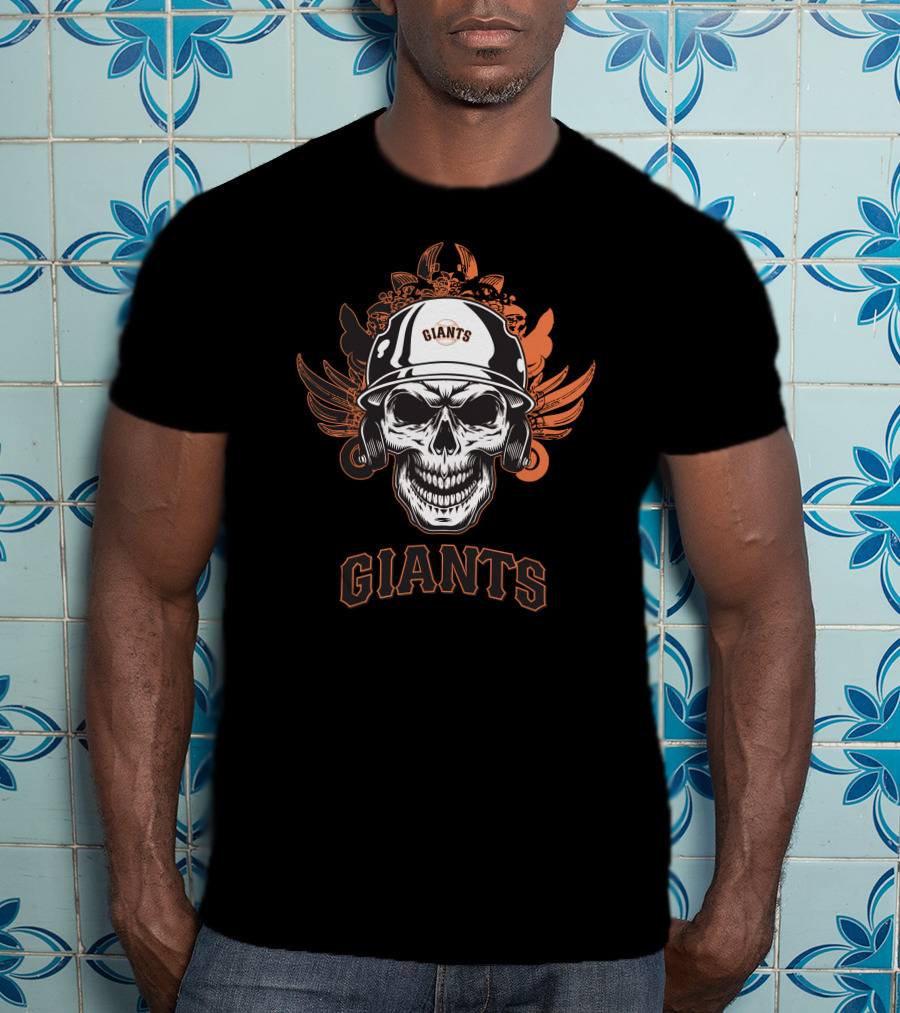 GIANTS Skull With Helmet And Wings T-Shirt
