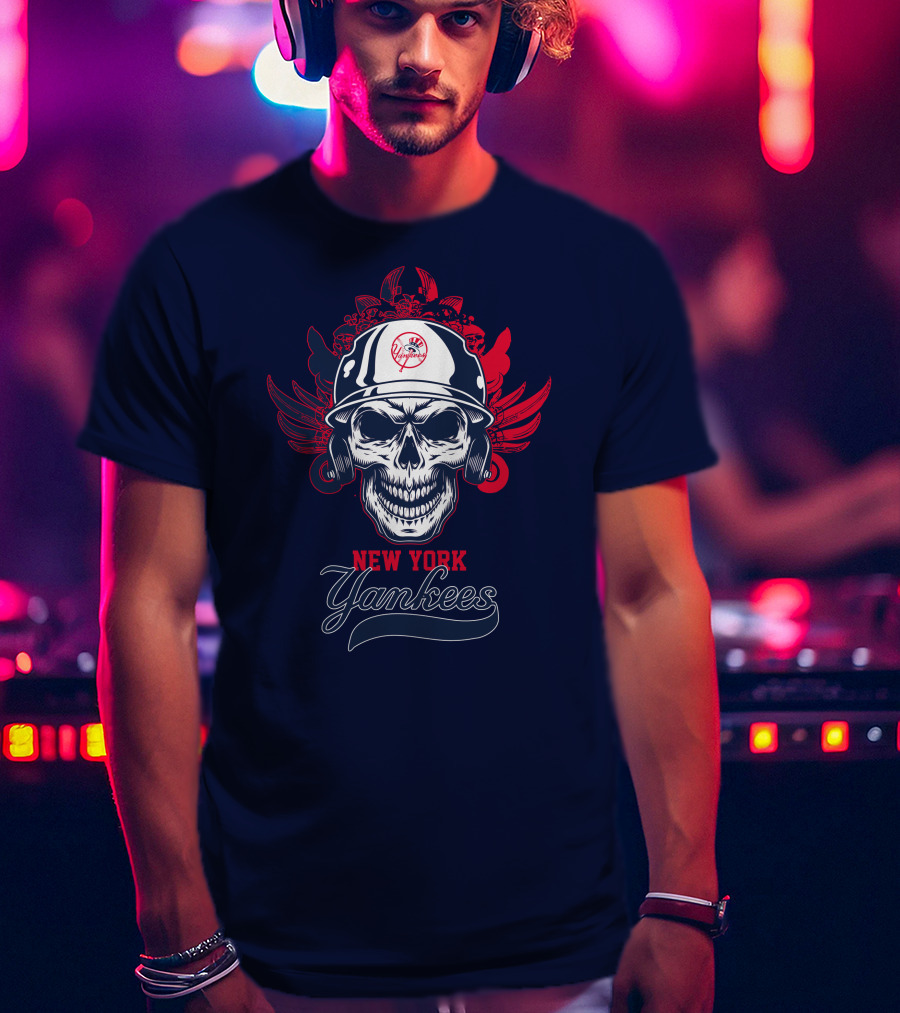 New York Yankees Skull Wings Helmet T-Shirt