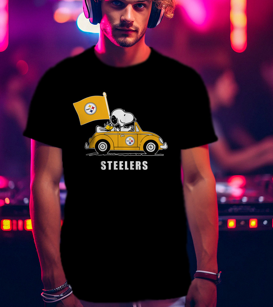 Pittsburgh Steelers Snoopy Driving Yellow Car With Flag T-Shirt