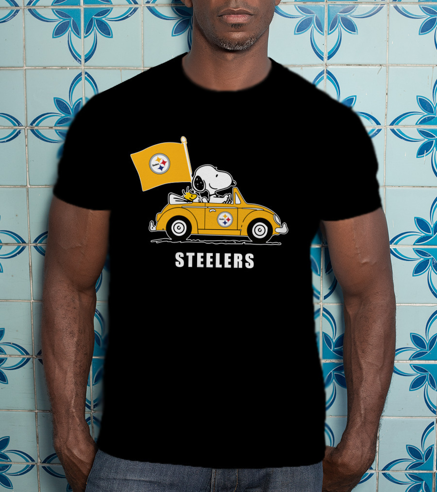 Pittsburgh Steelers Snoopy Driving Yellow Car With Flag T-Shirt