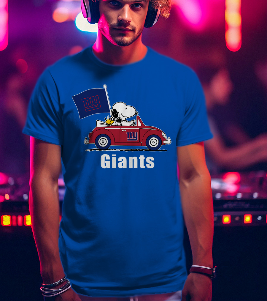 New York Giants Snoopy Driving With Woodstock And Flag T-Shirt