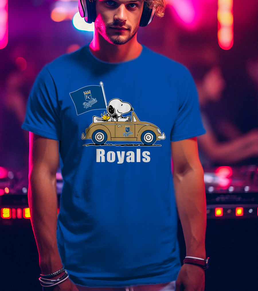 Royals Snoopy KC Royals Flag Peanuts Car T-Shirt