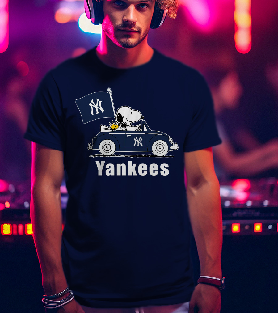 Yankees Snoopy Car New York Yankees Flag T-Shirt