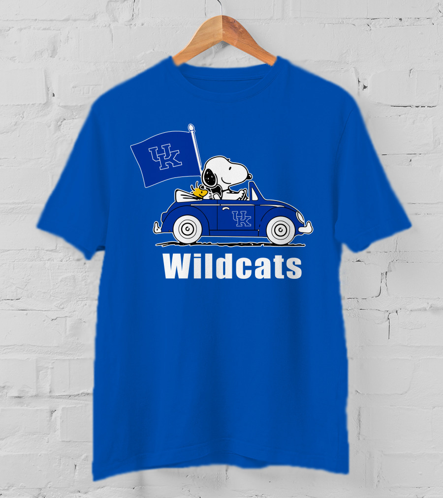 Snoopy Driving Kentucky Wildcats Car With Woodstock And UK Flag T-Shirt