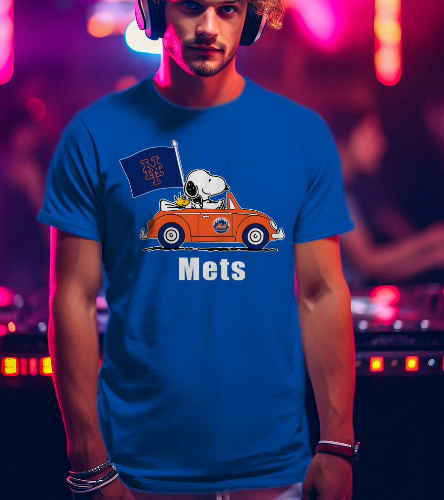 Mets Snoopy Driving With Woodstock And Flag T-Shirt