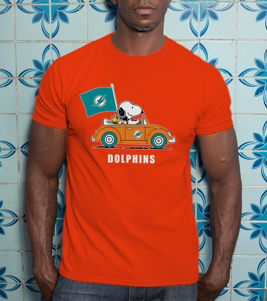 Miami Dolphins Snoopy Woodstock Driving Car Flag T-Shirt