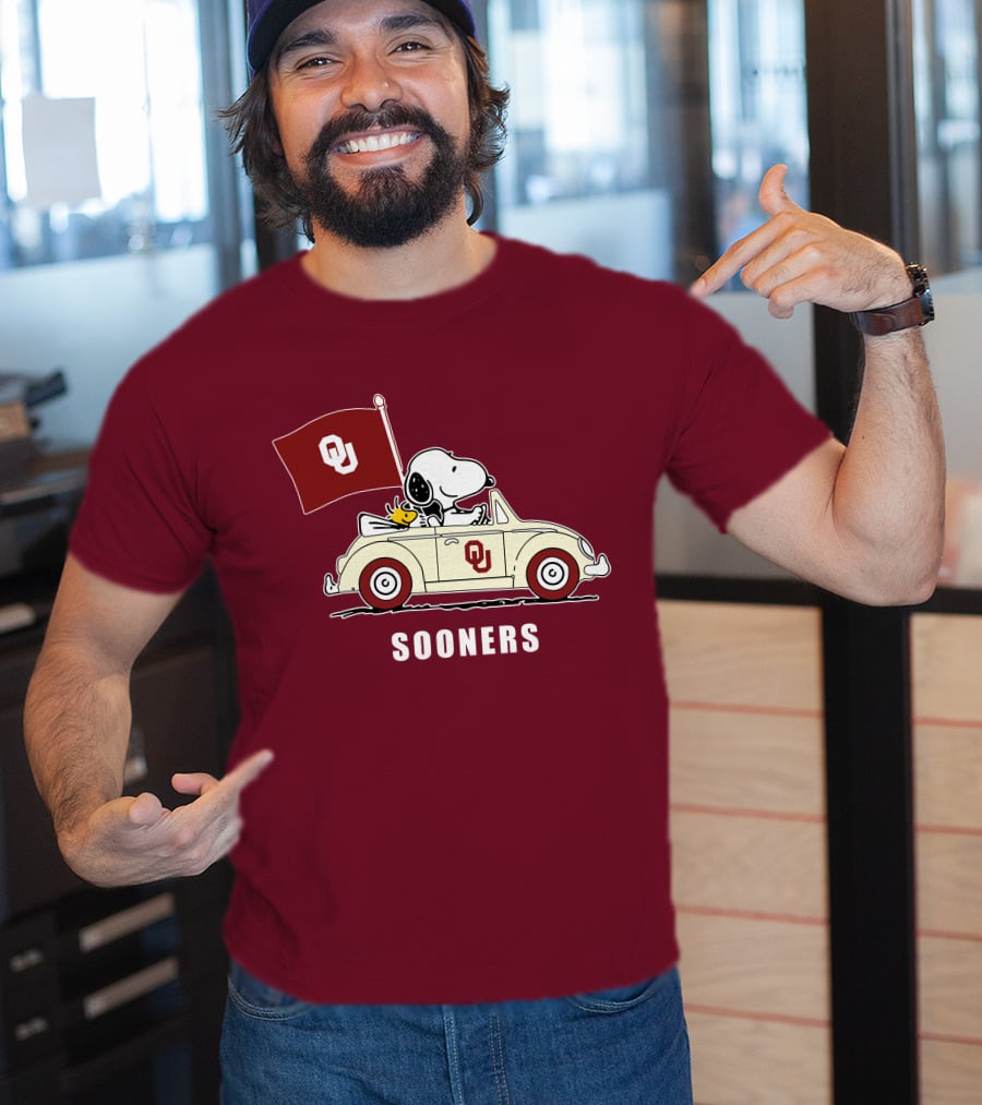 Snoopy Driving Oklahoma Sooners OU Flag Retro Car T-Shirt