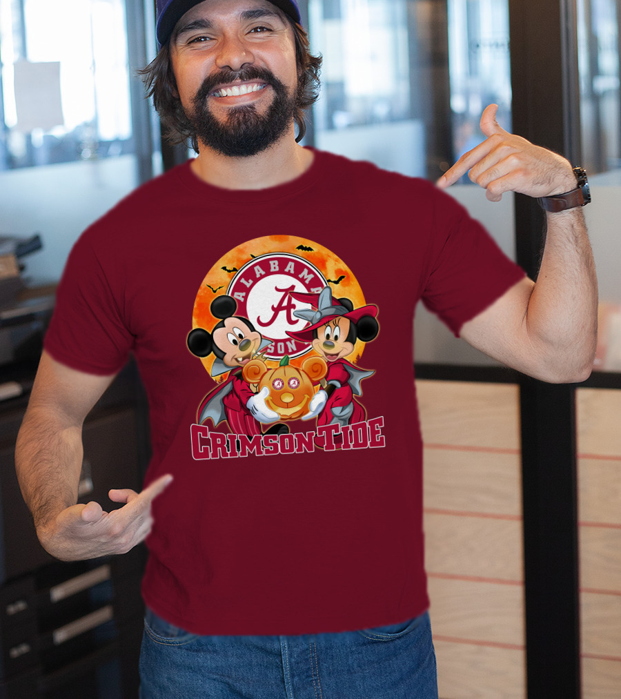 Alabama Crimson Tide Mickey Mouse Minnie Mouse Halloween Pumpkin Circle T-Shirt