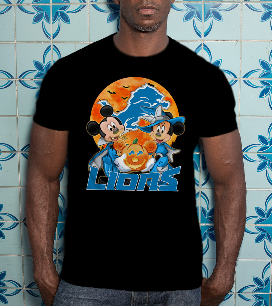Detroit Lions Mickey Mouse And Minnie Mouse Halloween Pumpkin T-Shirt