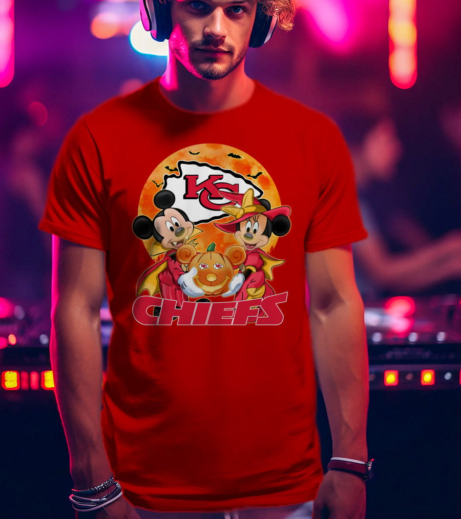 Kansas City Chiefs Mickey Mouse Minnie Mouse Halloween Chiefs Logo Pumpkin T-Shirt