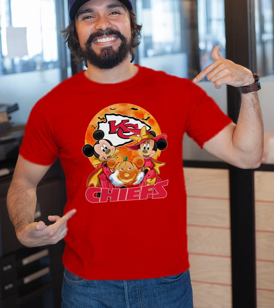 Kansas City Chiefs Mickey Mouse Minnie Mouse Halloween Chiefs Logo Pumpkin T-Shirt