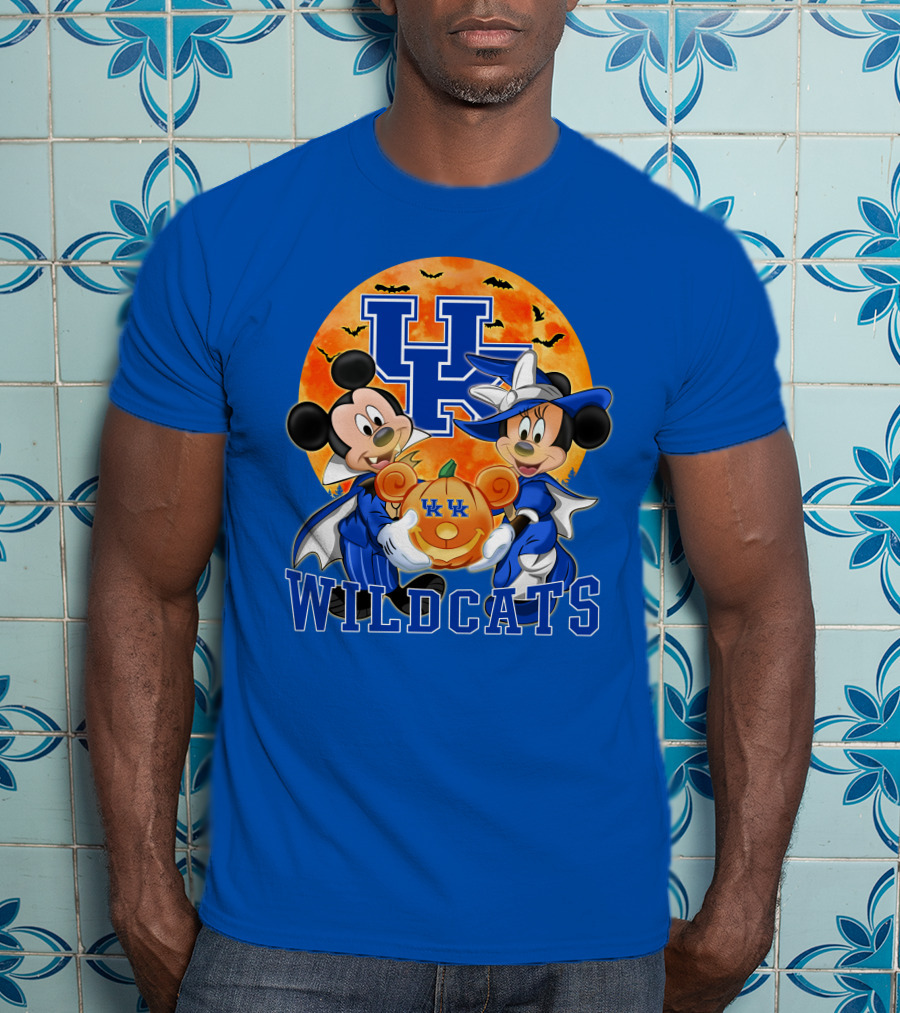 Kentucky Wildcats Mickey Mouse Minnie Mouse Halloween Moon Pumpkin T-Shirt