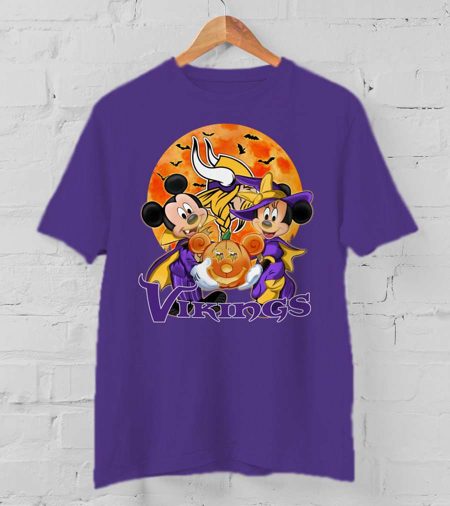 Vikings Halloween Mickey Mouse And Minnie Mouse Football Pumpkin T-Shirt