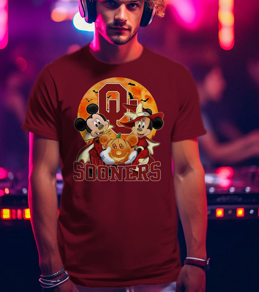 Oklahoma Sooners Mickey Mouse And Minnie Mouse Halloween Pumpkin Moon Bats T-Shirt