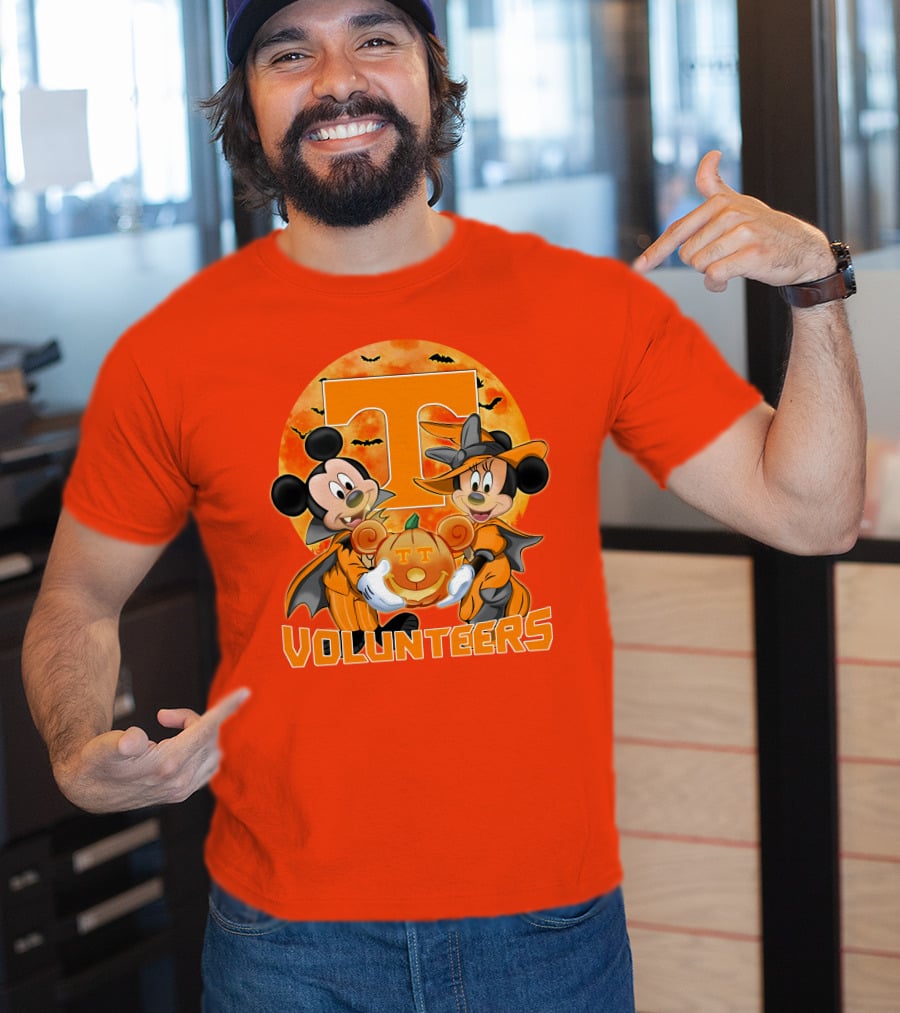 Tennessee Volunteers Mickey And Minnie Halloween Pumpkin T-Shirt