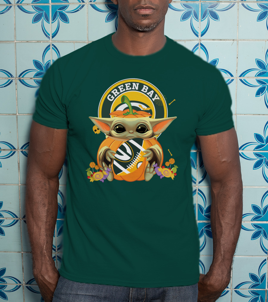 Halloween Pumpkin Baby Yoda Hug Green Bay Packers T-Shirt