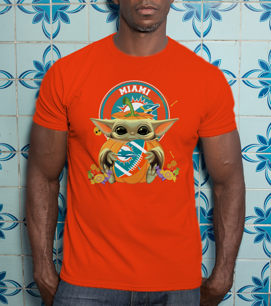 Halloween Pumpkin Baby Yoda Miami Dolphins Hug Football Candy Skulls T-Shirt