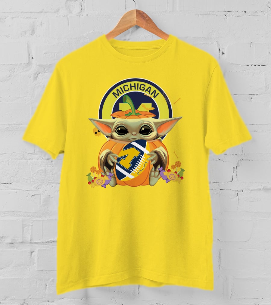 Halloween Pumpkin Baby Yoda Hug Michigan Wolverines Football T-Shirt