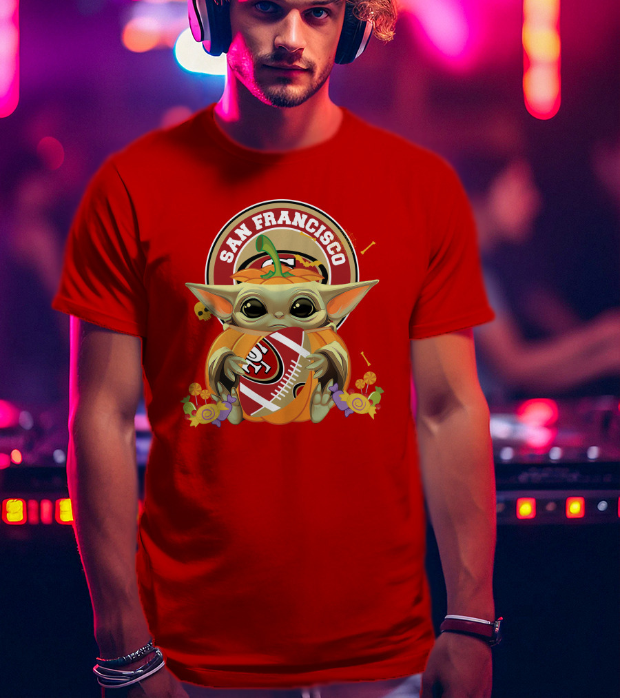 Halloween Pumpkin Baby Yoda Hug San Francisco 49ers Football T-Shirt