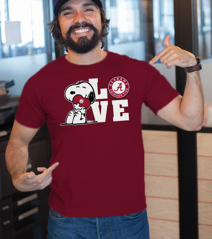 Snoopy Love Alabama Crimson Tide Football T-Shirt