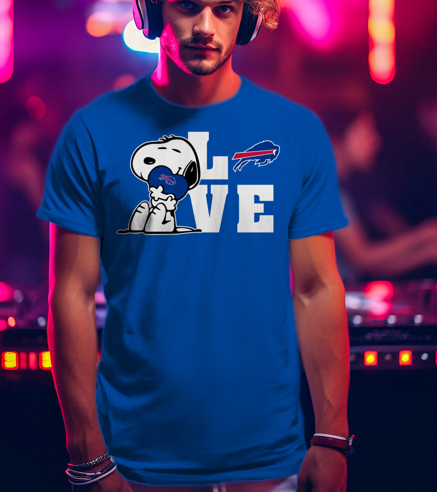 Snoopy Holding Heart Buffalo Bills Love T-Shirt