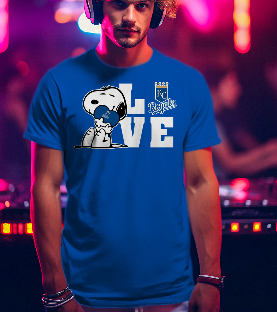 Snoopy Love Kc Royals With Heart T-Shirt
