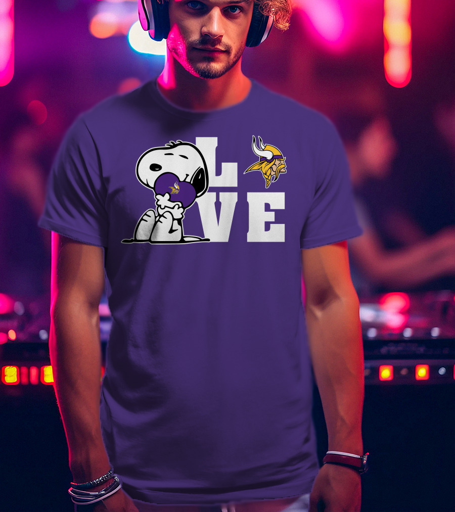Snoopy Love Minnesota Vikings Logo Heart Hug T-Shirt