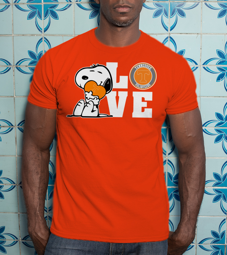 Snoopy Love Tennessee Volunteers Logo Peanuts Football Fan T-Shirt