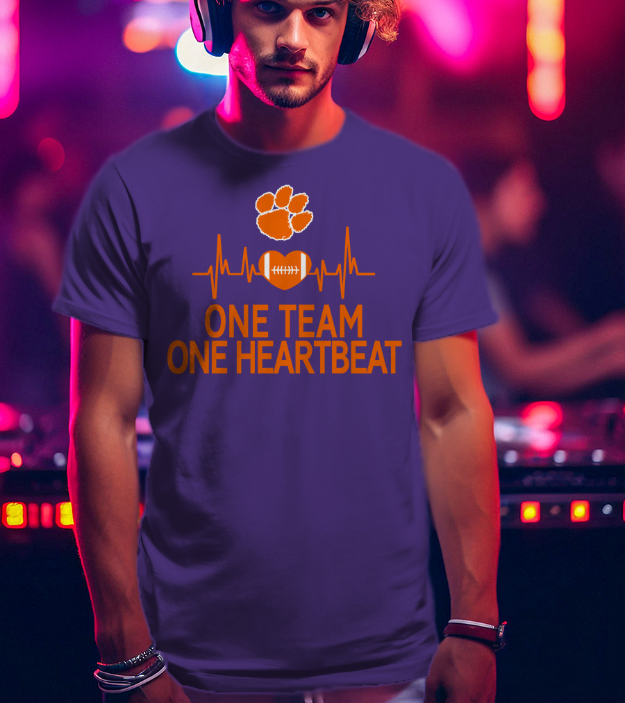 Clemson Tigers One Team One Heartbeat Football Paw Print Heartbeat T-Shirt