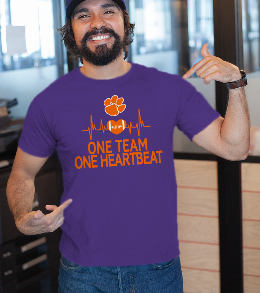 Clemson Tigers One Team One Heartbeat Football Paw Print Heartbeat T-Shirt