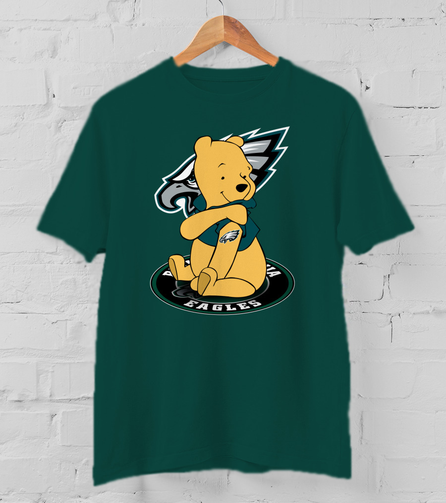 Philadelphia Eagles Winnie The Pooh Sitting In Front Of Team T-Shirt