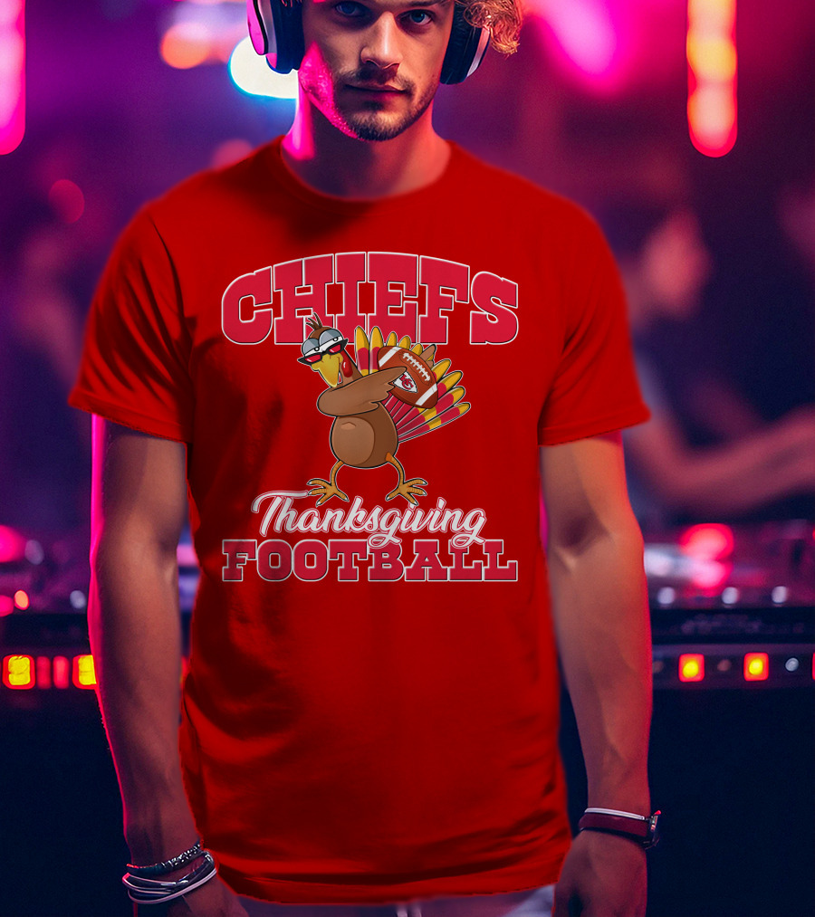 Chiefs Thanksgiving Football Turkey Holding Football T-Shirt