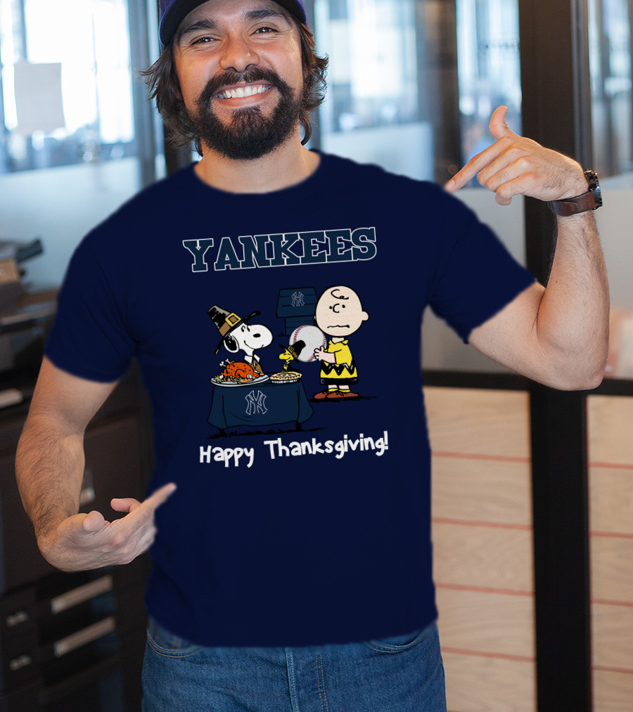 Yankees Snoopy Charlie Brown Happy Thanksgiving T-Shirt