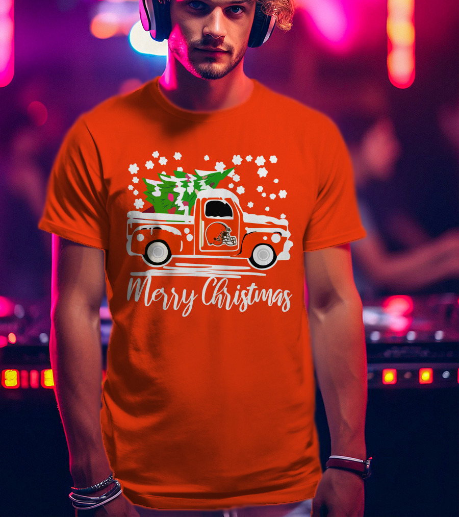 Cleveland Browns Merry Christmas Vintage Car With Christmas Tree T-Shirt