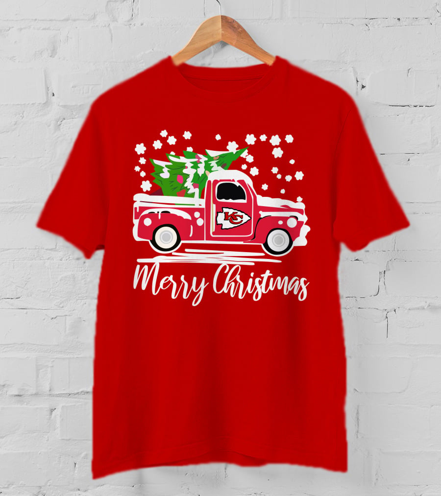 Kansas City Chiefs Vintage Truck Merry Christmas Snowflakes T-Shirt