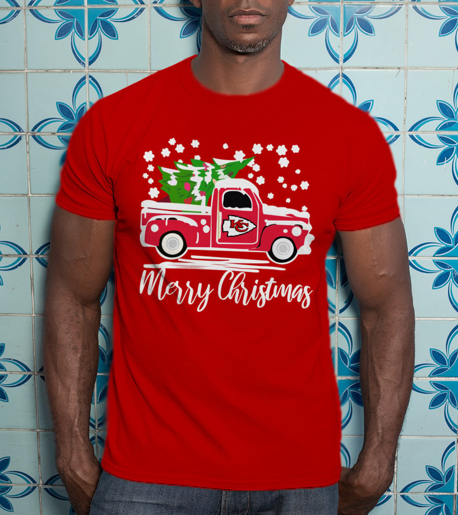 Kansas City Chiefs Vintage Truck Merry Christmas Snowflakes T-Shirt