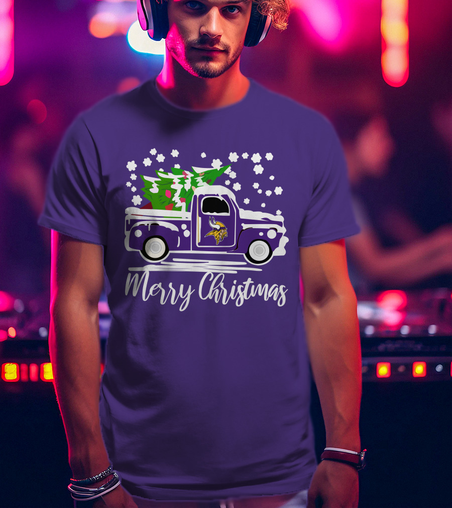 Merry Christmas Minnesota Vikings Vintage Car With Christmas Tree T-Shirt