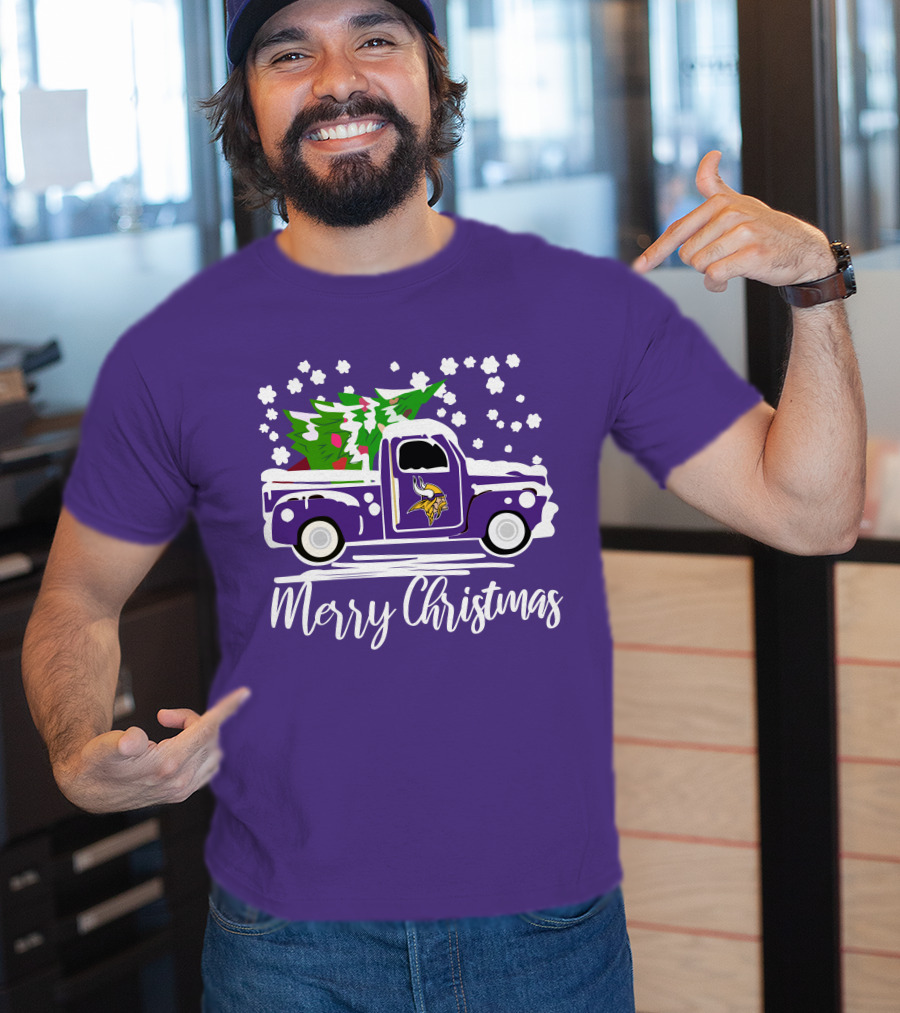 Merry Christmas Minnesota Vikings Vintage Car With Christmas Tree T-Shirt