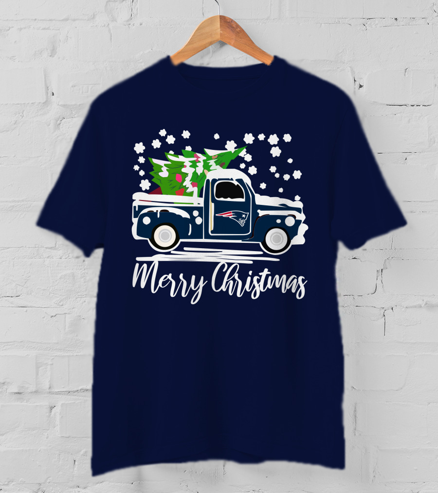 New England Patriots Vintage Truck Merry Christmas Snowflakes Tree T-Shirt
