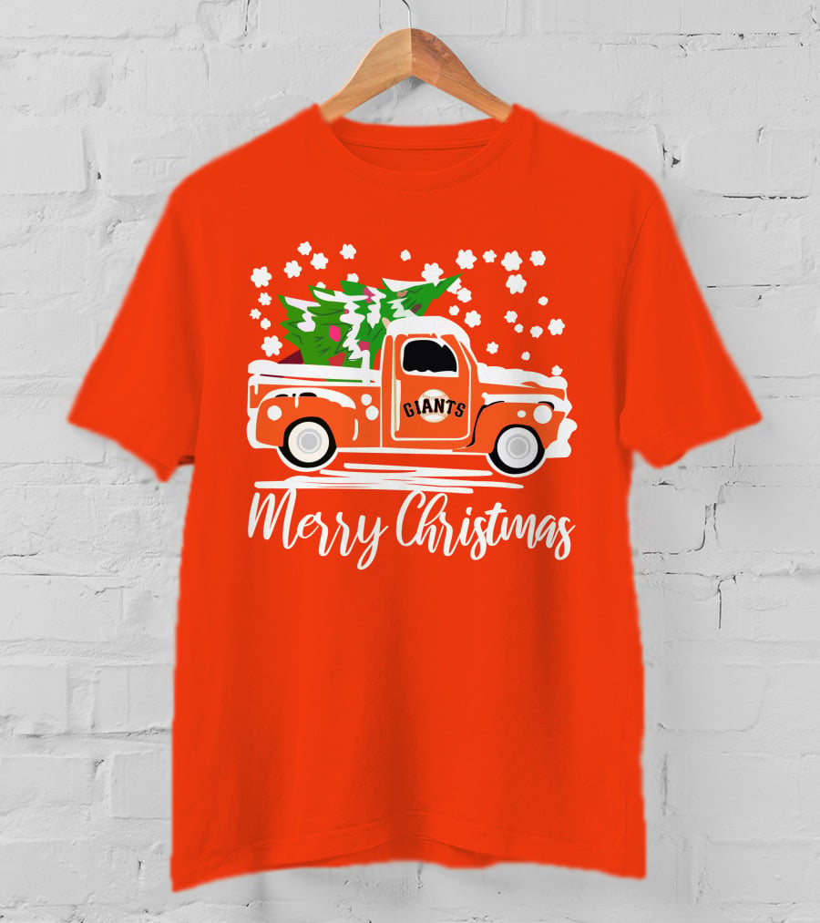 Merry Christmas San Francisco Giants Vintage Car With Snow And Tree T-Shirt