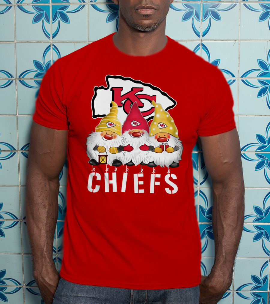 Kansas City Chiefs Merry Christmas Happy Holidays Gnomes T-Shirt
